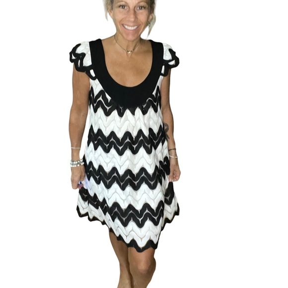 christopher deane Dress - Size Small, vintage, beautiful scalloped black & white - Picture 11 of 14